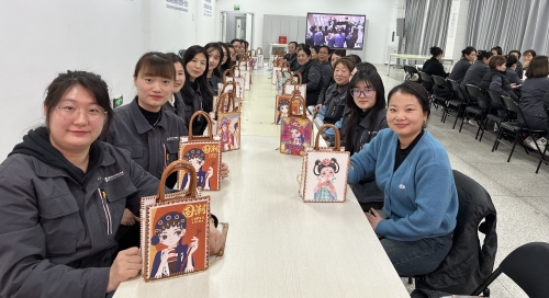 巧手綻芳華，巾幗展風采——東綸科技開展“三八”婦女節(jié)手工創(chuàng)作活動